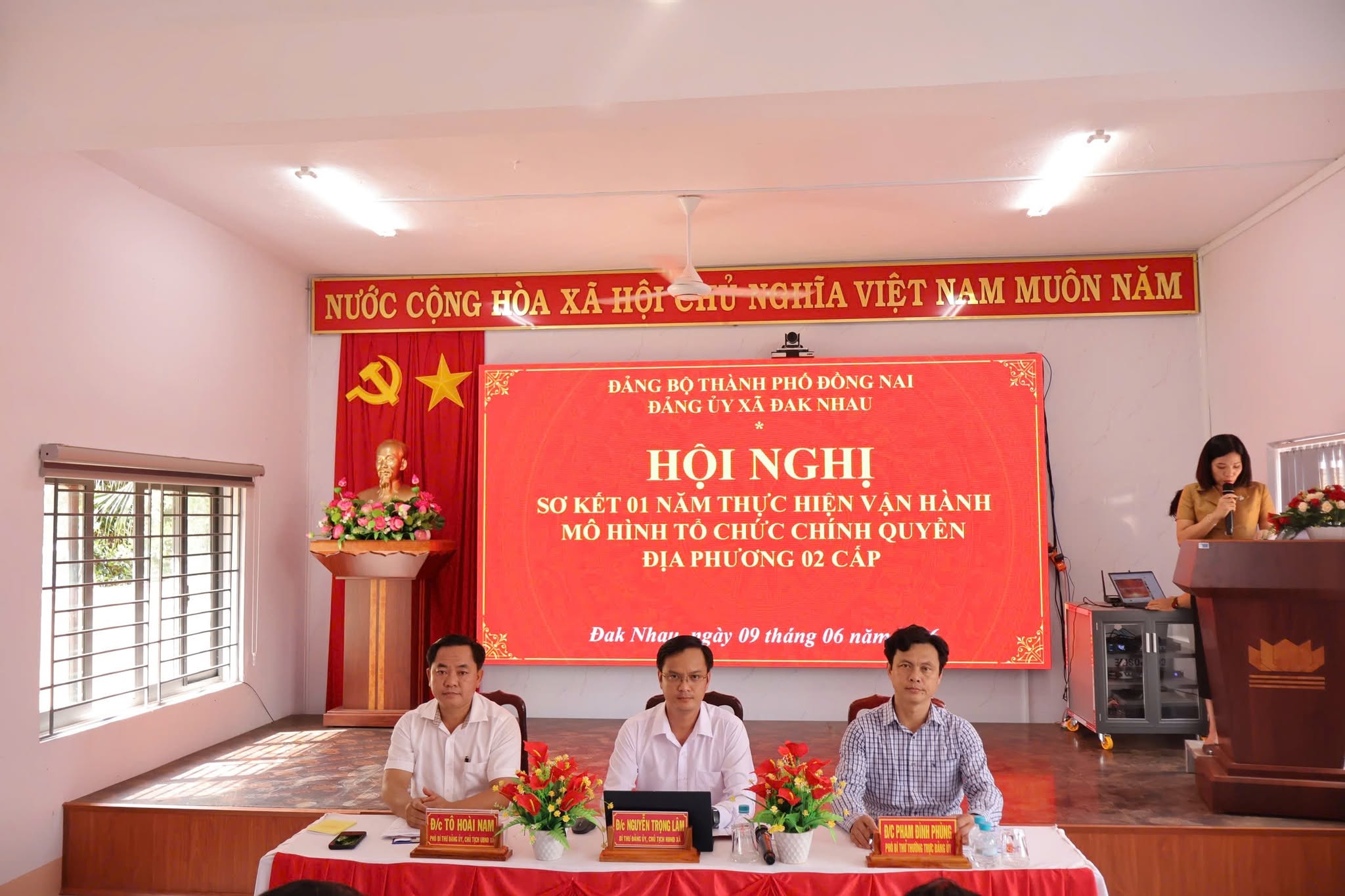ĐẢNG ỦY XÃ ĐAK NHAU TỔ CHỨC HỘI NGHỊ SƠ KẾT 01 NĂM THỰC HIỆN MÔ HÌNH TỔ CHỨC CHÍNH QUYỀN ĐỊA PHƯƠNG 02 CẤP VÀ PHÁT ĐỘNG ĐỢT THI ĐUA ĐẶC BIỆT 500 NGÀY ĐÊM